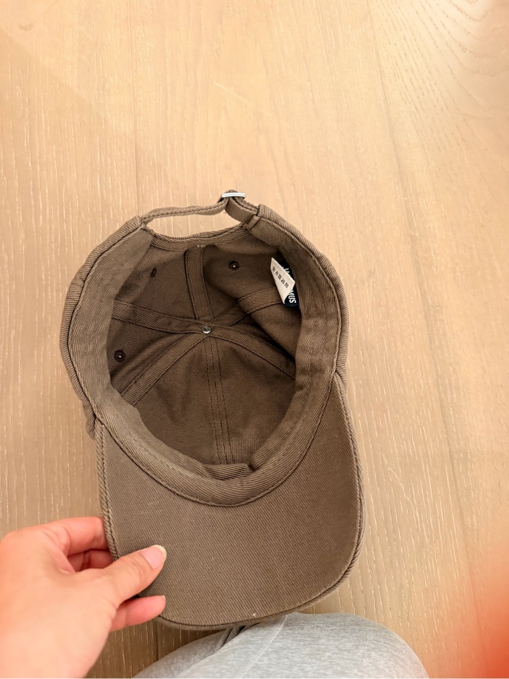 Jacquemus Washed Taupe cotton Baseball Cap - Picture 6 of 9